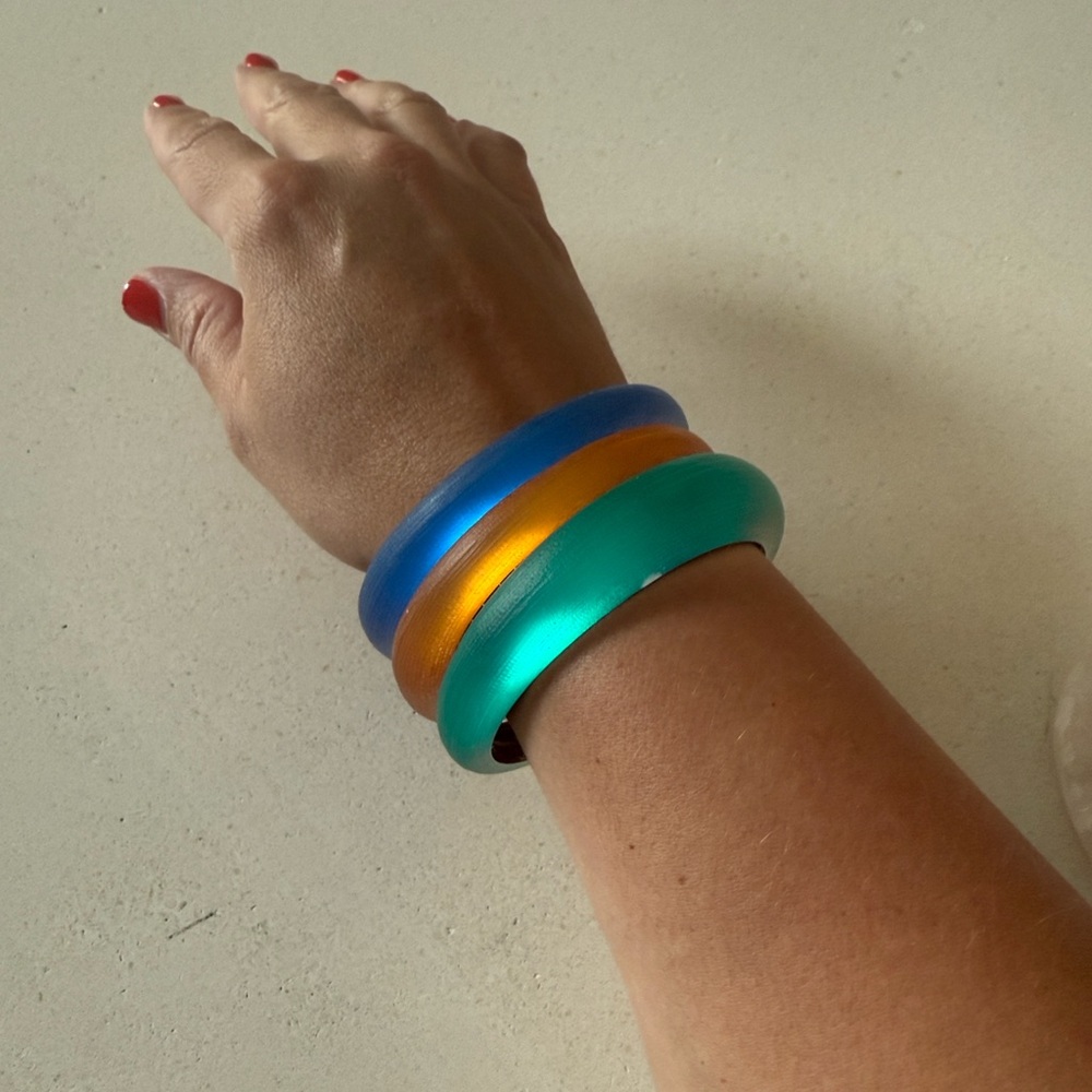 Alexis Bittar Lucite Tapered Orange Bangle Bracelet - Picture 5 of 5